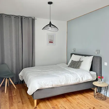 Casa de Férias Le Layris - Maison Independante Avec Cour Campan