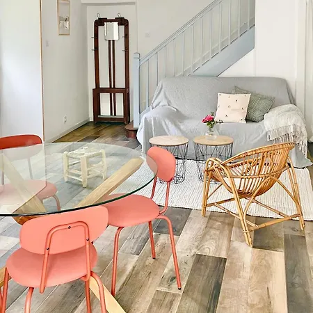 Casa de Férias Le Layris - Maison Independante Avec Cour Campan