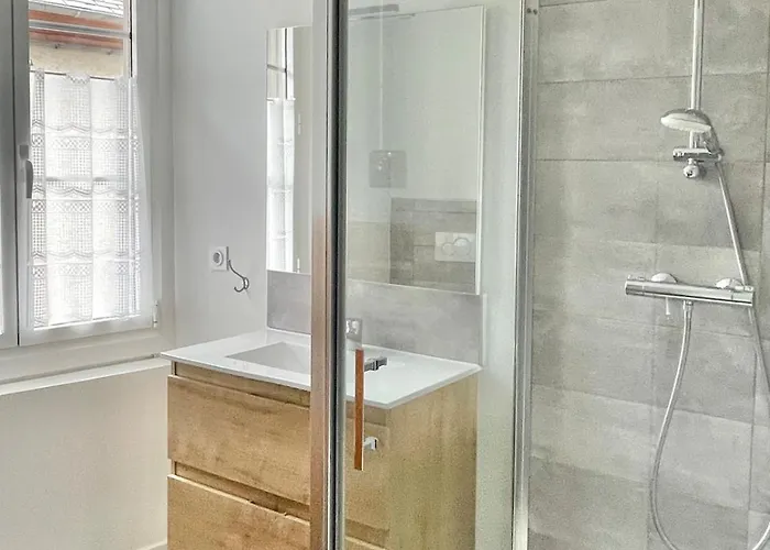 Le Layris - Maison Independante Avec Cour Campan